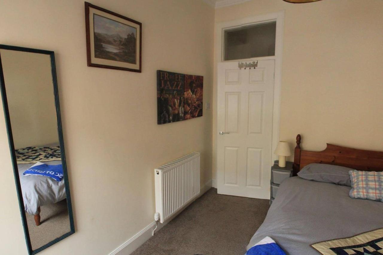 Entire Apartment In Edinburgh Eksteriør billede